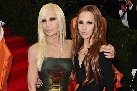 allegra beck versace 2021|donatella Versace and daughter.